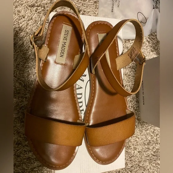 Steve Madden Dafodil Cognac sandals - Picture 5 of 5